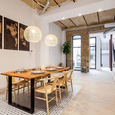 Aire Holidays Appartamento *