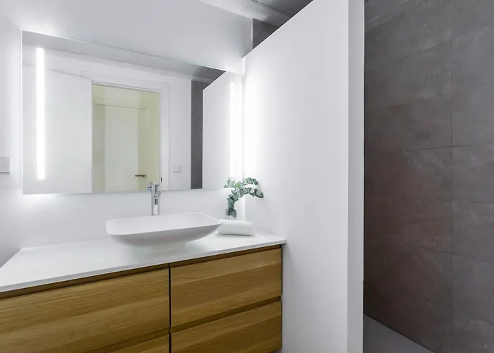 Aire Holidays Valenza