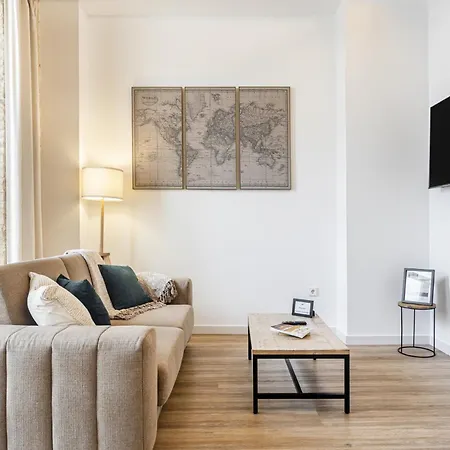 Aire Holidays Апартаменты *