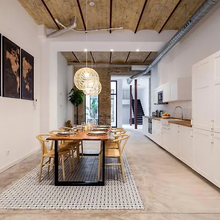 Aire Holidays Apartament *